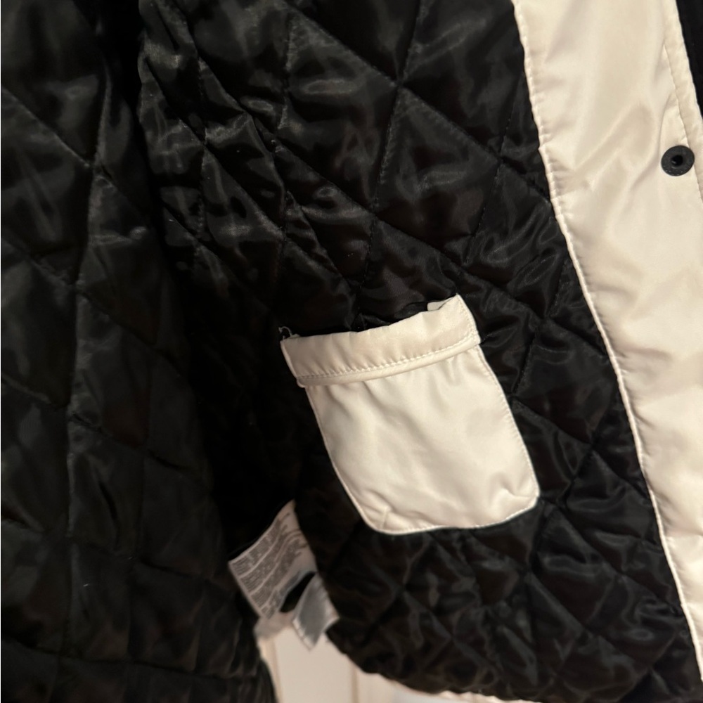 Jessica Simpson Warm Stylish Winter Jacket in size L. Zipper & snap closure. EUC - Picture 6 of 8
